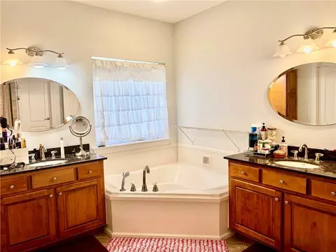 Bath - 304 Dockside Dr, Slidell, LA 70461 photo 1 of 5