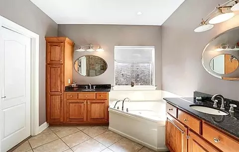 Bath - 304 Dockside Dr, Slidell, LA 70461 photo 2 of 4