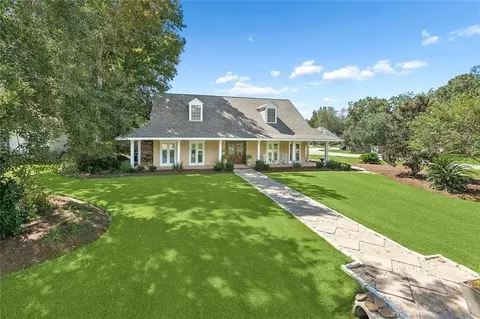 57 Magnolia Ridge Dr, Madisonville, LA 70447