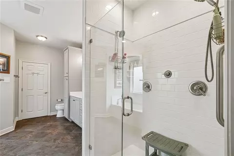 Bath - 13 Zee Ann Dr, Luling, LA 70070 photo 1 of 4