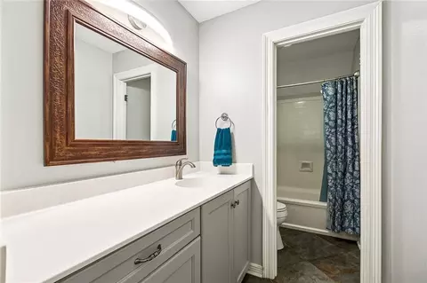 Bath - 13 Zee Ann Dr, Luling, LA 70070 photo 4 of 4
