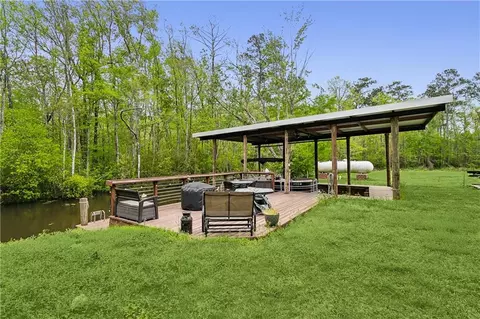 Exterior - 18313 Cusachs Dr, Covington, LA 70433 photo 4 of 4