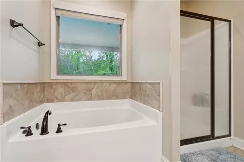 Bath - 18313 Cusachs Dr, Covington, LA 70433 photo 2 of 3