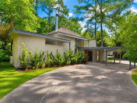 1229 W Presidents Dr, Covington, LA 70433