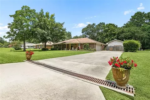 128 Herwig Bluff Rd, Slidell, LA 70461