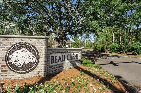 404 Tchefuncte Oaks Dr #404, Mandeville, LA 70471