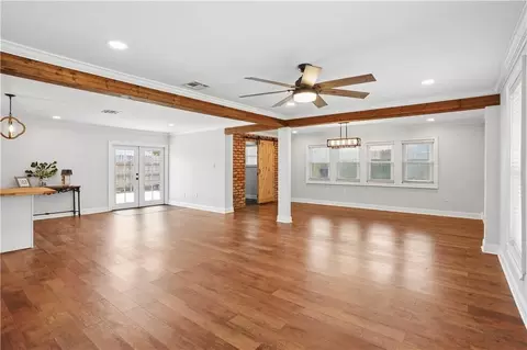 Living - 801 Cameron Ct, Kenner, LA 70065 photo 1 of 6