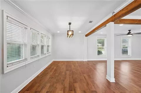 Living - 801 Cameron Ct, Kenner, LA 70065 photo 5 of 6