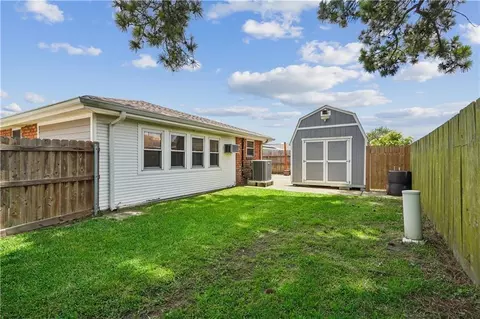 Exterior - 801 Cameron Ct, Kenner, LA 70065 photo 3 of 5