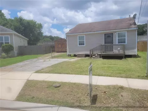 514 Warrington Dr, New Orleans, LA 70122
