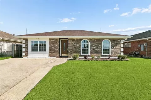 8910 Tilford Rd, New Orleans, LA 70127