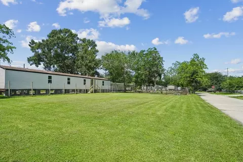 1720 Suzi Dr, Saint Bernard, LA 70085
