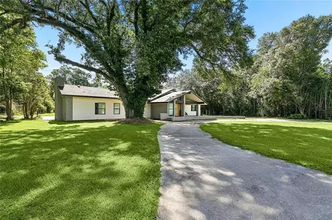 Exterior - 676 E Railroad Ave, Independence, LA 70443 photo 2 of 9