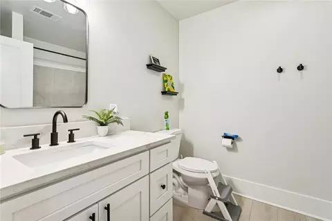 Bath - 676 E Railroad Ave, Independence, LA 70443 photo 3 of 5