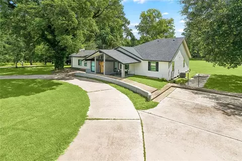676 E Railroad Ave, Independence, LA 70443