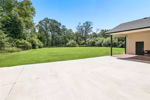 Exterior - 676 E Railroad Ave, Independence, LA 70443 photo 7 of 9