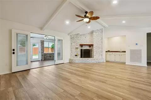 Living - 516 Terri Dr, Luling, LA 70070 photo 4 of 7