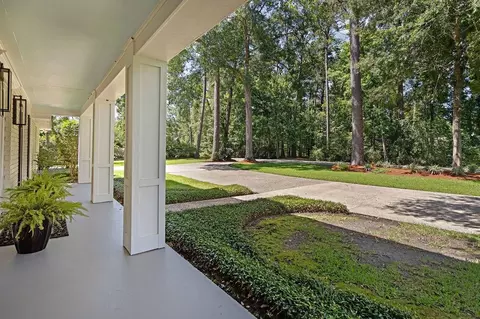 Exterior - 72 Riverdale Dr, Covington, LA 70433 photo 5 of 12