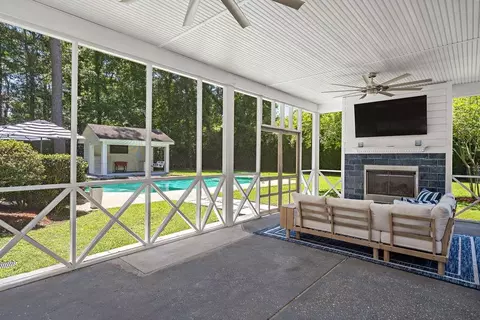 Exterior - 72 Riverdale Dr, Covington, LA 70433 photo 6 of 12