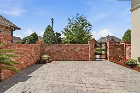 Exterior - 428 N Corniche Du Lac Dr, Covington, LA 70433 photo 5 of 6