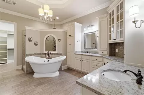 Bath - 428 N Corniche Du Lac Dr, Covington, LA 70433 photo 1 of 5