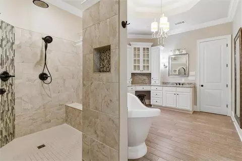 Bath - 428 N Corniche Du Lac Dr, Covington, LA 70433 photo 2 of 5