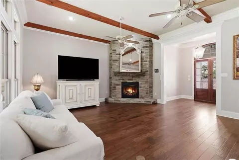 Living - 428 N Corniche Du Lac Dr, Covington, LA 70433 photo 2 of 2