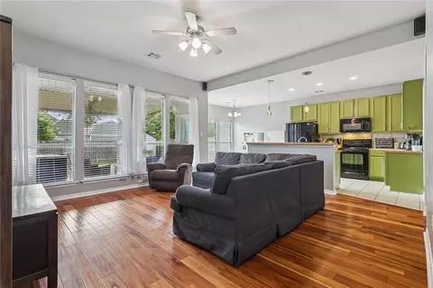 Living - 70058 3rd St, Covington, LA 70433 photo 1 of 2
