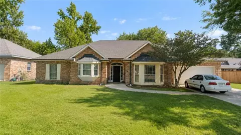 4 Cristal Ct, Mandeville, LA 70448