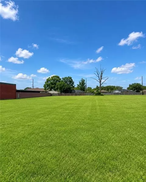 3108 Barataria Blvd, Marrero, LA 70072
