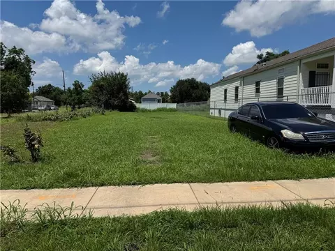 5431 N Tonti St, New Orleans, LA 70117