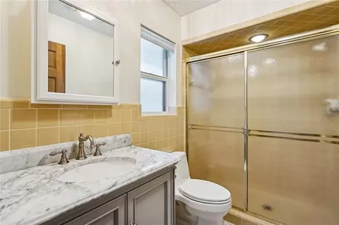 Bath - 402 Ormond Dr, Pearl River, LA 70452 photo 2 of 4