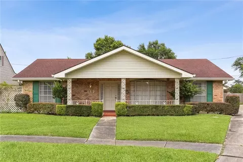 142 E Randall Ct, Gretna, LA 70053