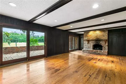 Living - 17 Zee Ann Dr, Luling, LA 70070 photo 1 of 5