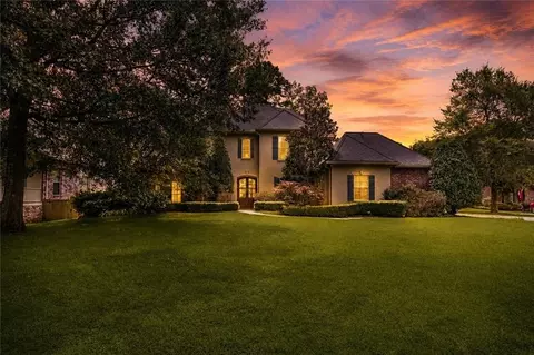 450 Steeple Pl, Mandeville, LA 70471