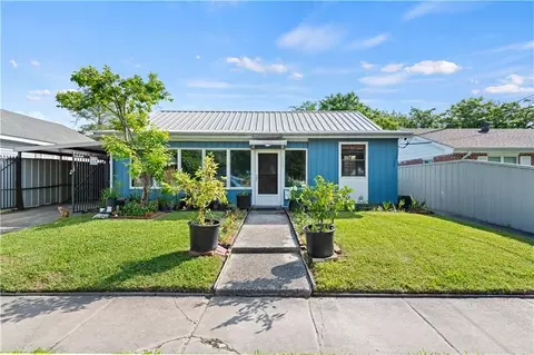 135 6th St, Bridge City, LA 70094