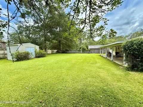 Exterior - 403 Pine Dr, Brookhaven, MS 39601 photo 5 of 6