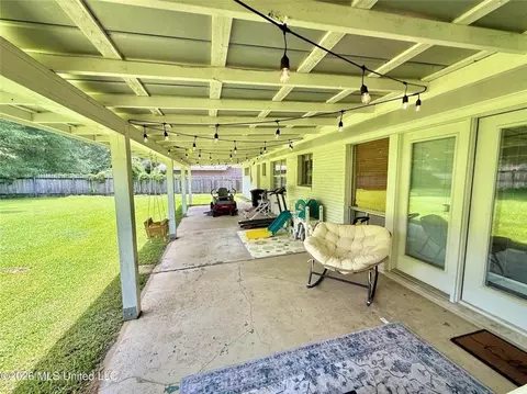 Exterior - 403 Pine Dr, Brookhaven, MS 39601 photo 2 of 6
