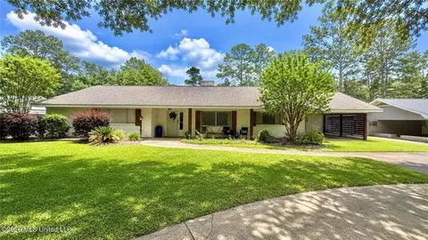Exterior - 403 Pine Dr, Brookhaven, MS 39601 photo 1 of 6