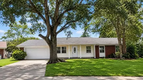 3916 Gingerbread Rd, Alexandria, LA 71301