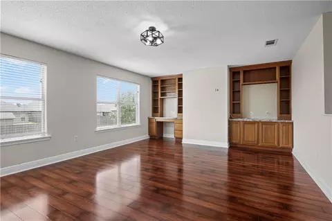 Living - 424 E Redbud Dr, Slidell, LA 70458 photo 8 of 9