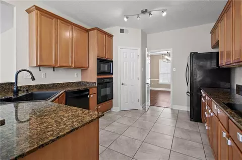Kitchen - 424 E Redbud Dr, Slidell, LA 70458 photo 1 of 2