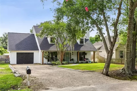 Exterior - 3921 Monroe St, Mandeville, LA 70448 photo 8 of 8