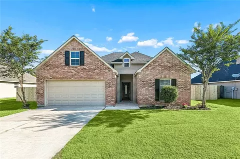 22165 Fen St, Ponchatoula, LA 70454