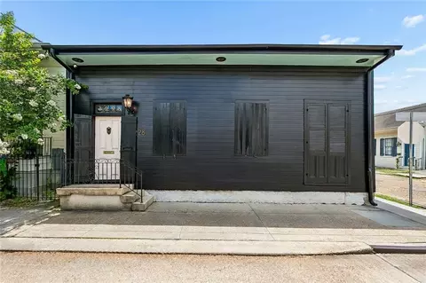 3228 Annunciation St, New Orleans, LA 70115