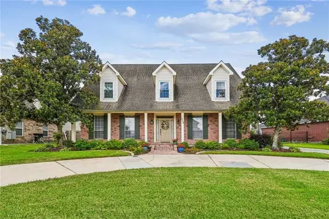 3708 Lake Arrowhead Dr, Harvey, LA 70058