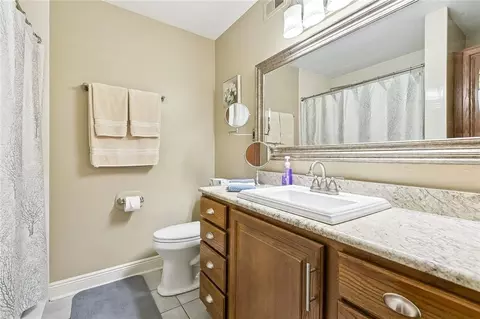 Bath - 5129 David Dr, Kenner, LA 70065 photo 1 of 4