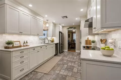 Other - 5129 David Dr, Kenner, LA 70065 photo 3 of 12