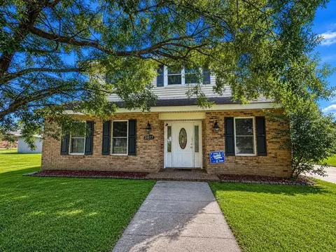 2817 Bradbury St, Meraux, LA 70075