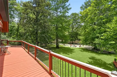 Exterior - 10 Cypress Rd, Covington, LA 70433 photo 5 of 13